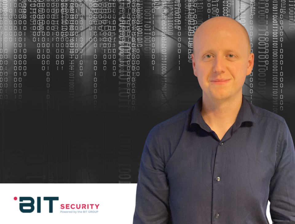 How an MoD Sub-mariner in the Navy found a future career in Cyber ...